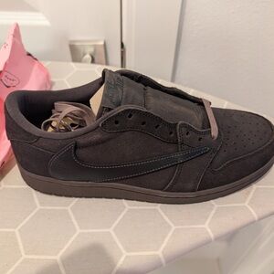 Jordan 1 Retro Low OG SP Travis Scott Velvet Brown